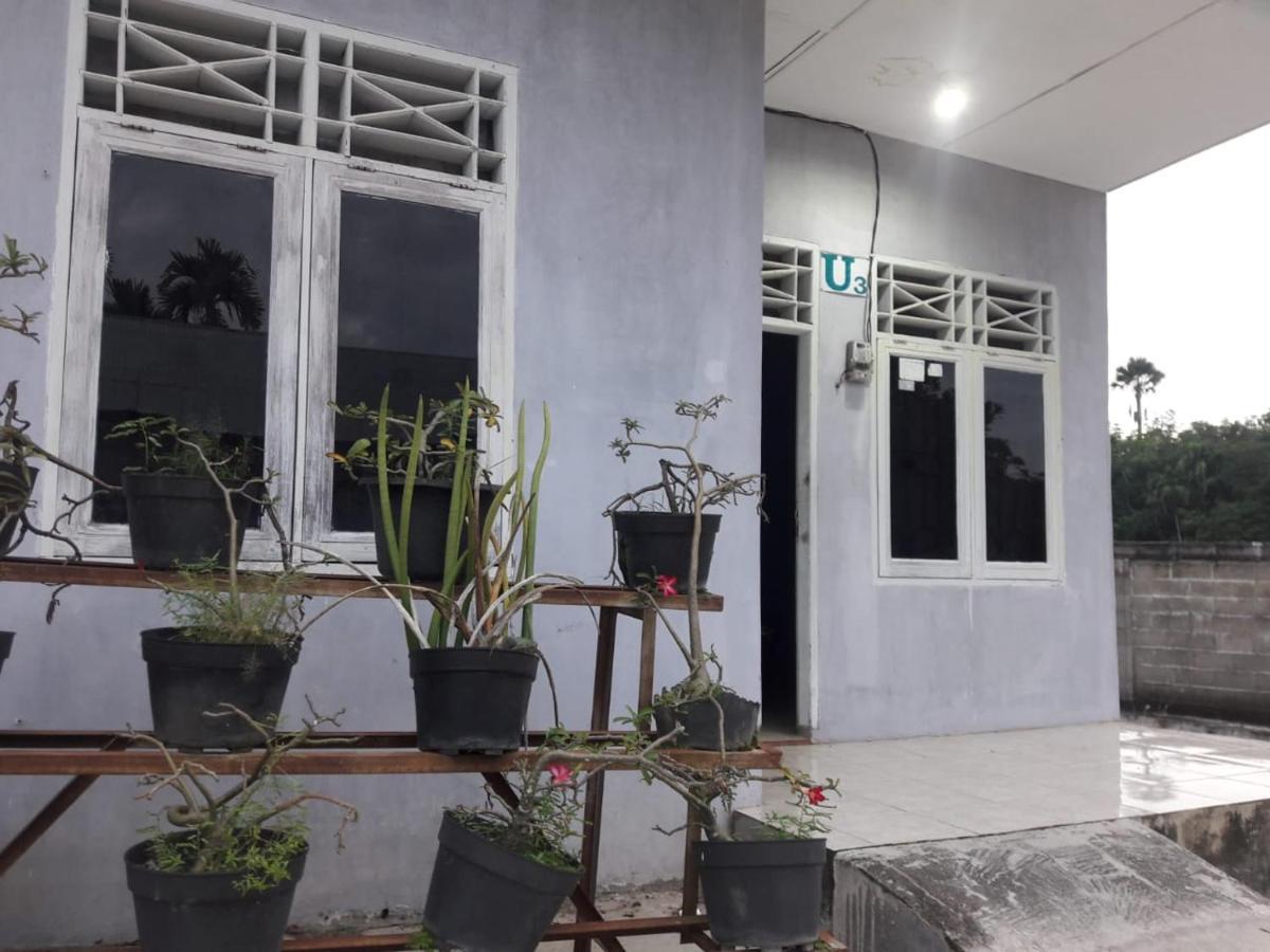 Home Sweet Dewi Kualasimpang Exterior photo